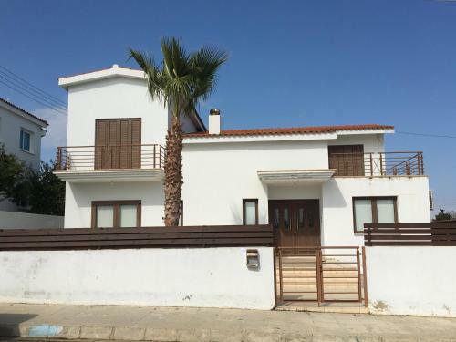 Family Tides Paralimni