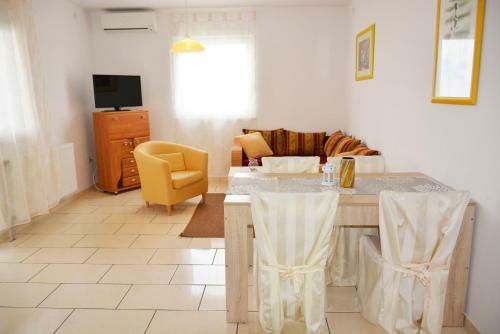 Apartamentos Perla Vir