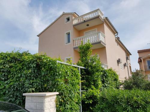 Hostal Apartmani Mira
