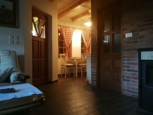 Mara's Vineyard House