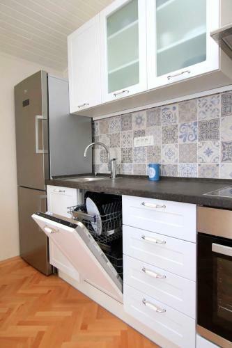 Apartment Ana Bratus