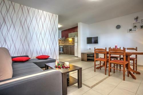 Apartment Ena 4