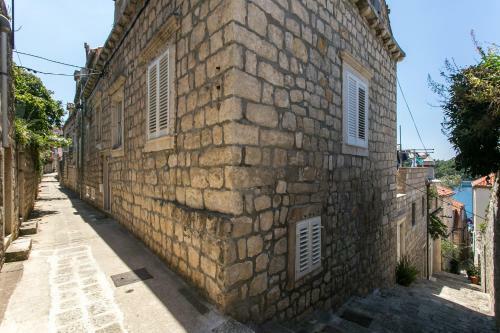 Iva Apartment