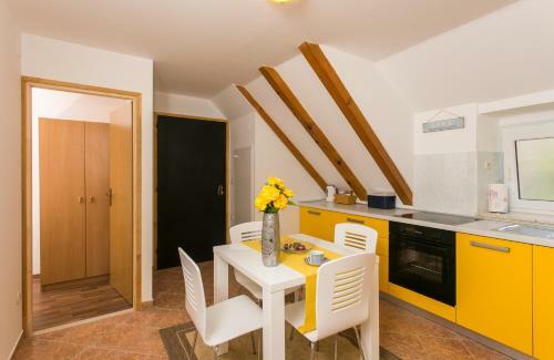 Iva Apartment