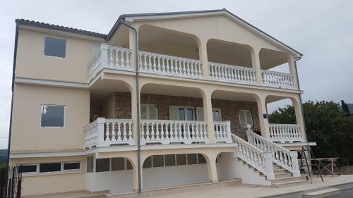 Apartments Njegovan