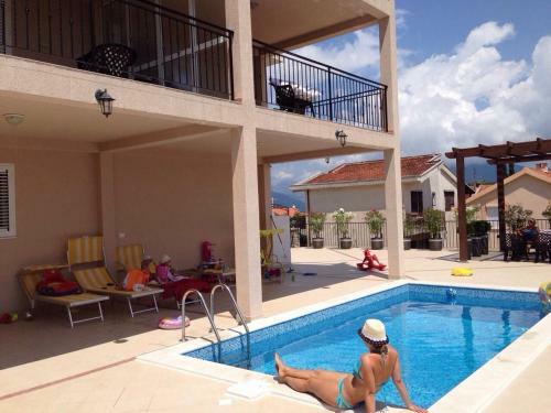 Aparthotel Apartments Villa Viktoria