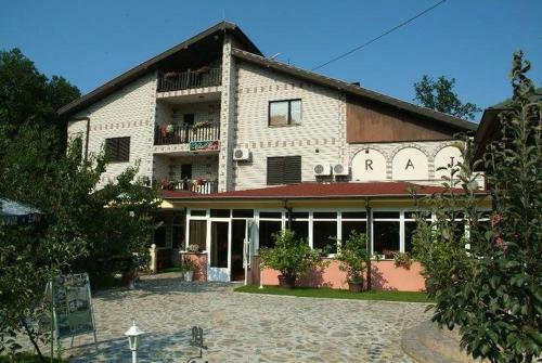 B&B Vila Raj