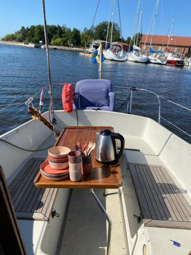 The Vintage Houseboat