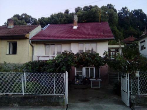 Apartamento Sobe Jacevi?