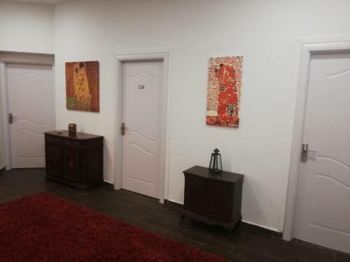Vintage Downtown Hostel