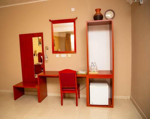 Ange Hill Hotel