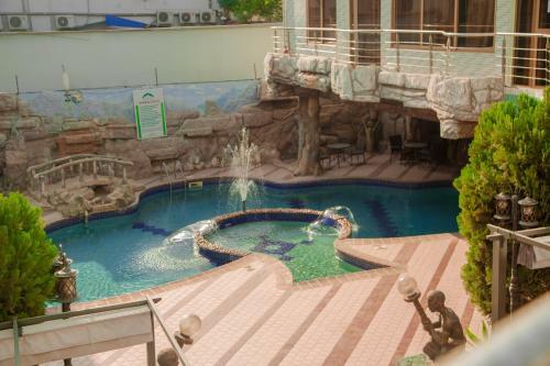 Ange Hill Hotel