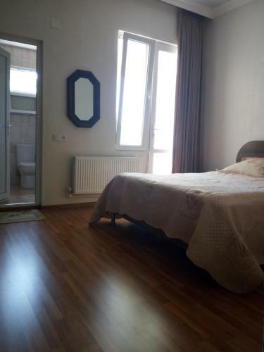 Hostal Small Guest House