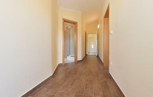 Apartment Sax