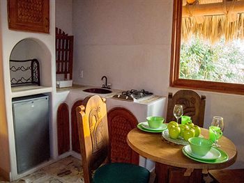 Hotel Villas Las Azucenas