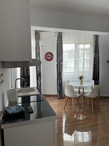 Amy Twin Residence Apartment