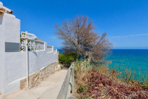 Beach-front House Calalga