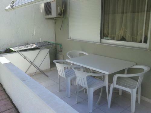 Petrakis Studios & Apartments