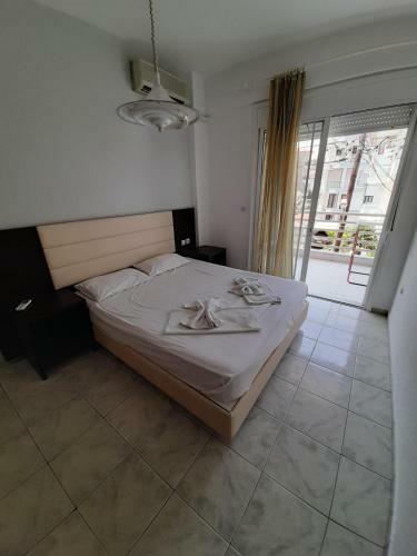 Petrakis Studios & Apartments