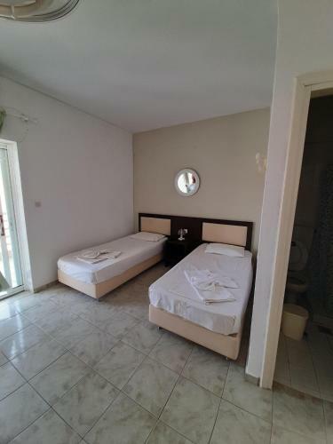 Petrakis Studios & Apartments
