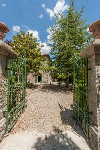 Strada Di Tregole, Villa Con Piscina