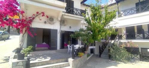 Alfa Alfa Apartments