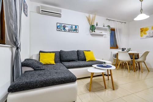 Sunny House