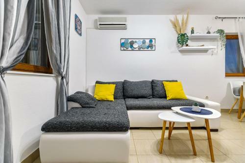 Sunny House