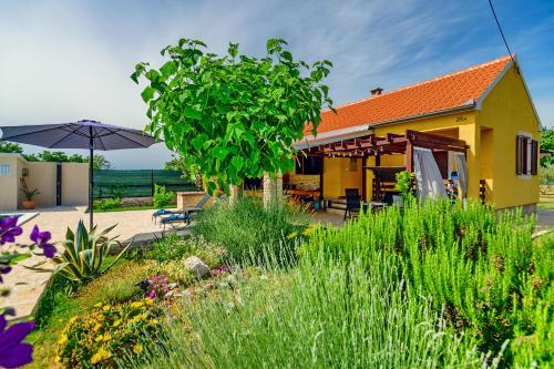Sunny House