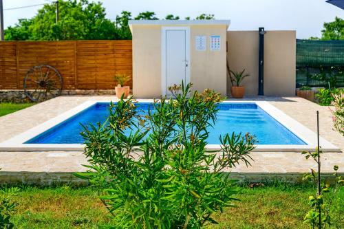Sunny House