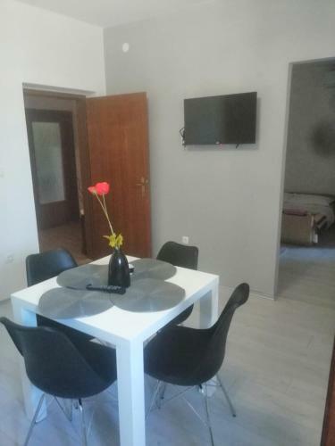 Apartamento Bu?a