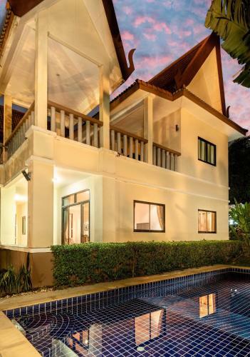 Private Pool Villa Close To Beach