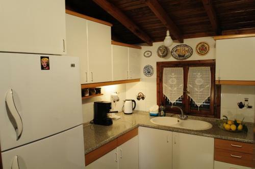 Athos View Villa By The Sea