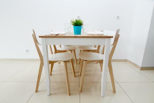 Blue River - Walonska 7 - Apartment With Garden