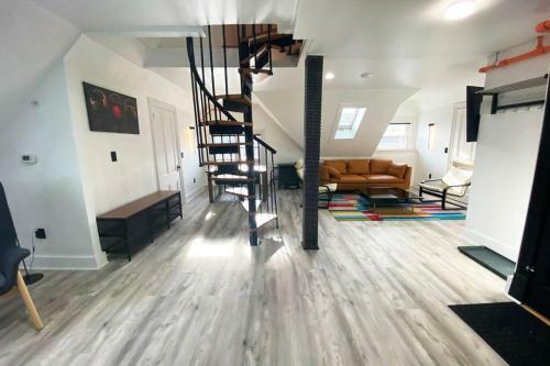 Apartamento Victorian Architecture Dipped In Refined Modernity