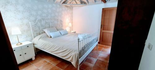 Vv Dolly Home "by Henrypole Home"