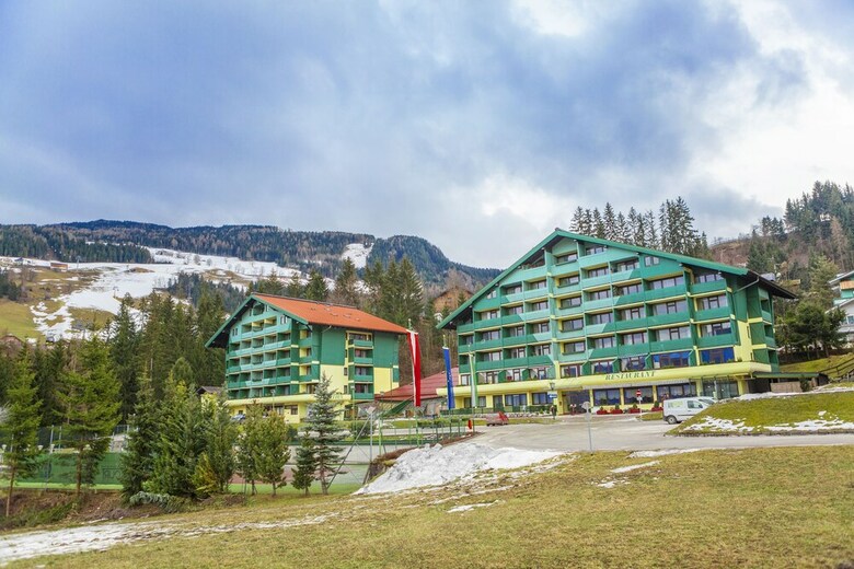 Aparthotel Alpine Club Hotel
