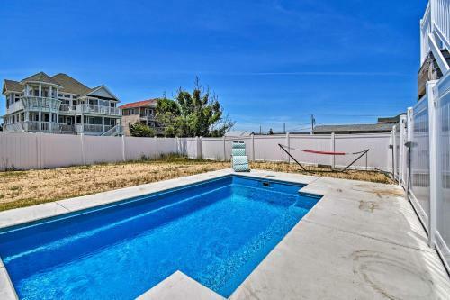 Beach House With Pool, Walk To Beaches And Bites!