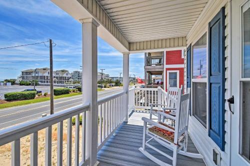 Beach House With Pool, Walk To Beaches And Bites!