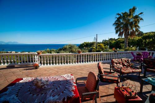 Hostal Chiaro Di Luna