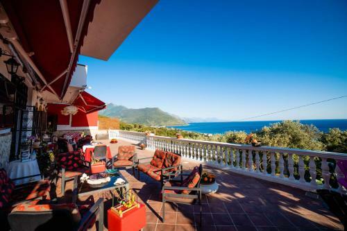 Hostal Chiaro Di Luna