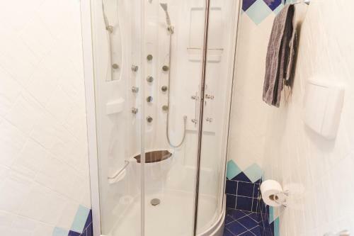 Hostal Chiaro Di Luna