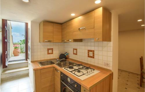 Amazing Home In Bargecchia With Wifi