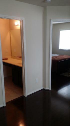 Luxury Home (3 Bedroom & 2.5 Bathroom) - Copperfield