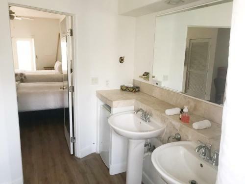 Hotel Amira Vacation Resort
