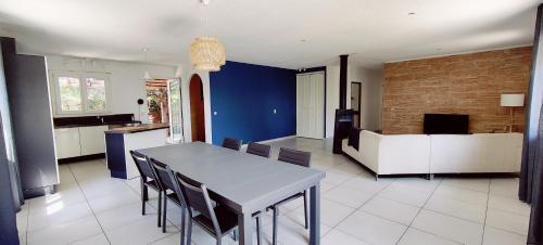 Villa Argand 10 Persons Airco Pool Wifi
