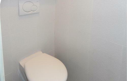 Two-bedroom Holiday Home In Montagnac