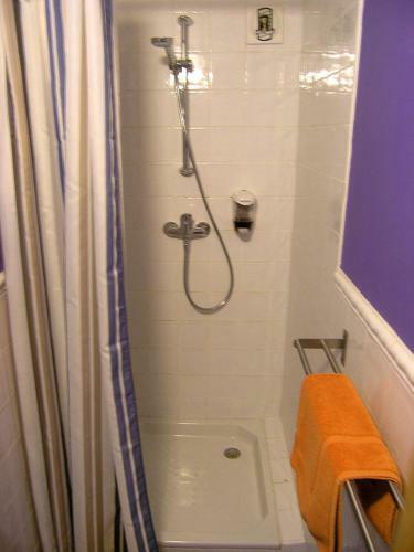 Hostal L'orri De Plan�s - G�te Auberge �cologique