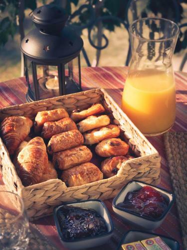 Bed & Breakfast Mas De La Croix - Chambres D'h�tes