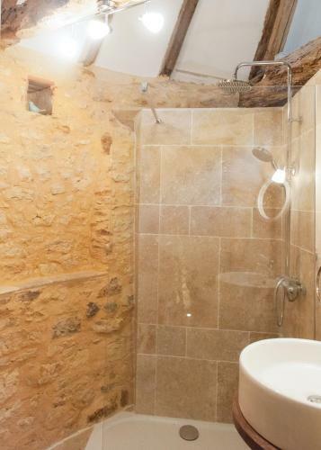 Apartamento La Tour - Unique 2-floor 1 Bedroom Private Gite